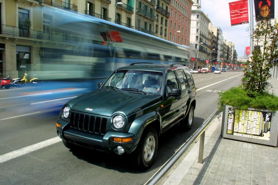  Jeep Cherokee 2002 года  (фото 54 из 130)